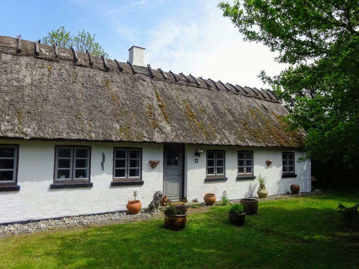 Feriehus Strataekt Bindingsvaerksidyl Villa มาริโบ ภายนอก รูปภาพ